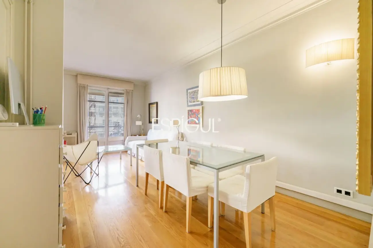 Exclusiva vivienda de 170 m² en una de las ubicaciones más cotizadas de l’Antiga Esquerra de l’Eixample.