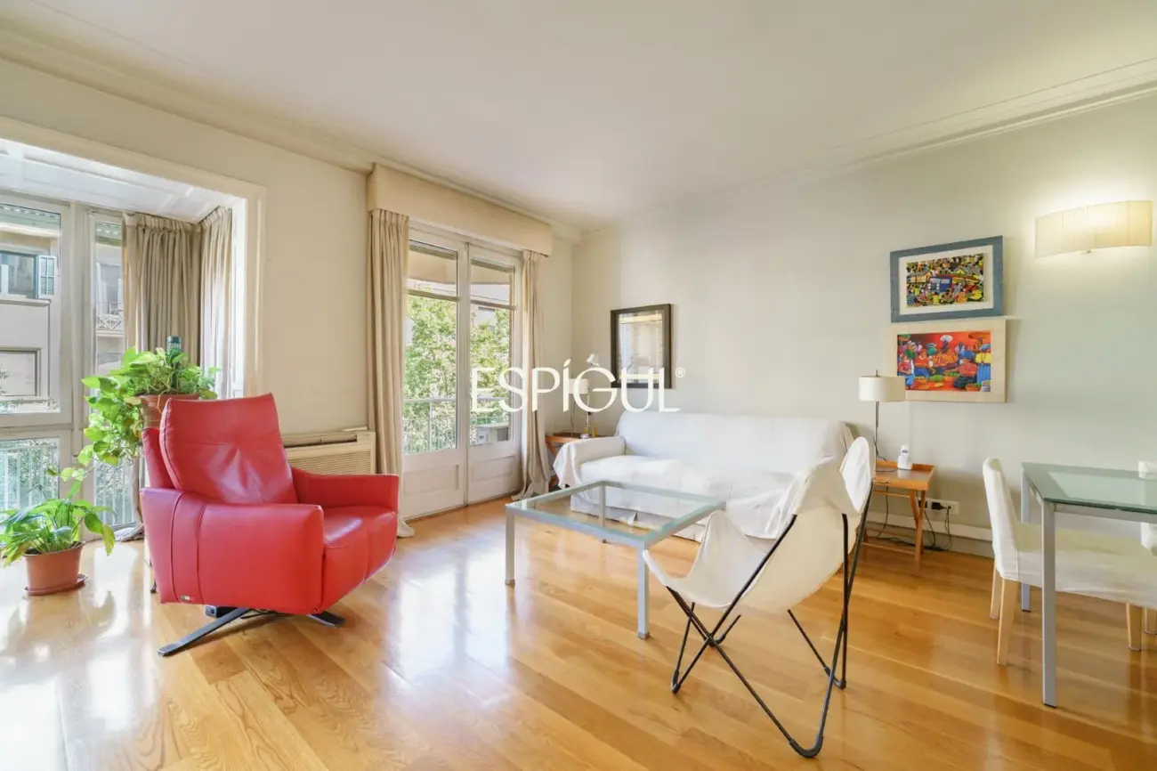 Exclusiva vivienda de 170 m² en una de las ubicaciones más cotizadas de l’Antiga Esquerra de l’Eixample.