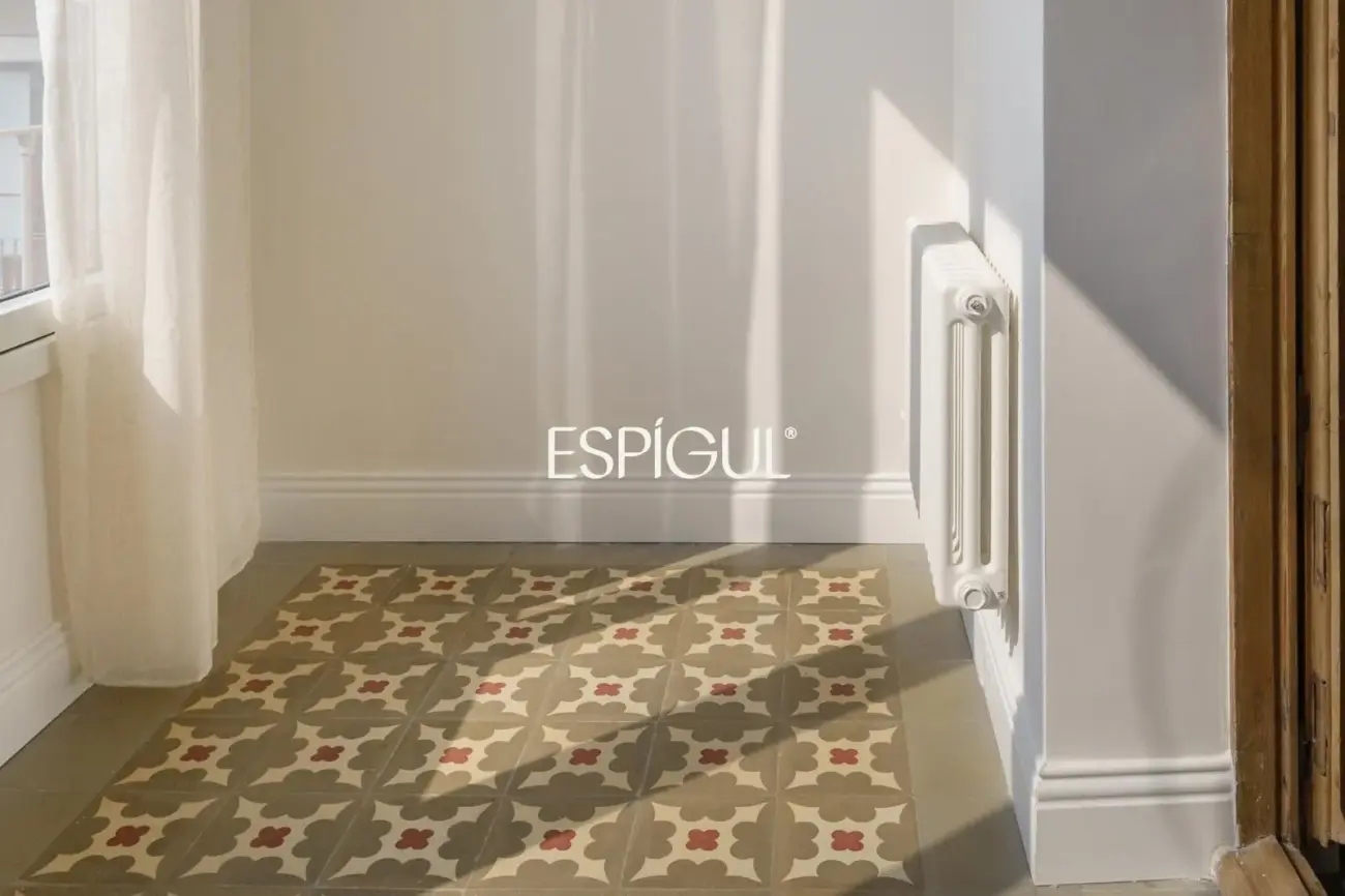 Exclusiva vivienda rehabilitada de 228 m² en finca regia con elementos originales