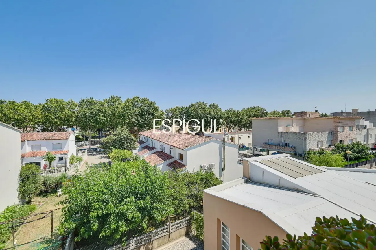 Exclusiu pis a S’Agaró amb pàrquing i traster, molt a prop de la platja de Sant Pol