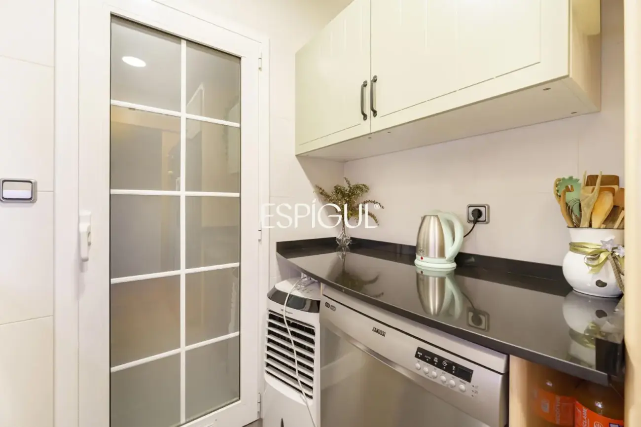 Appartement avec terrasse et parking à côté de la place d’Espagne