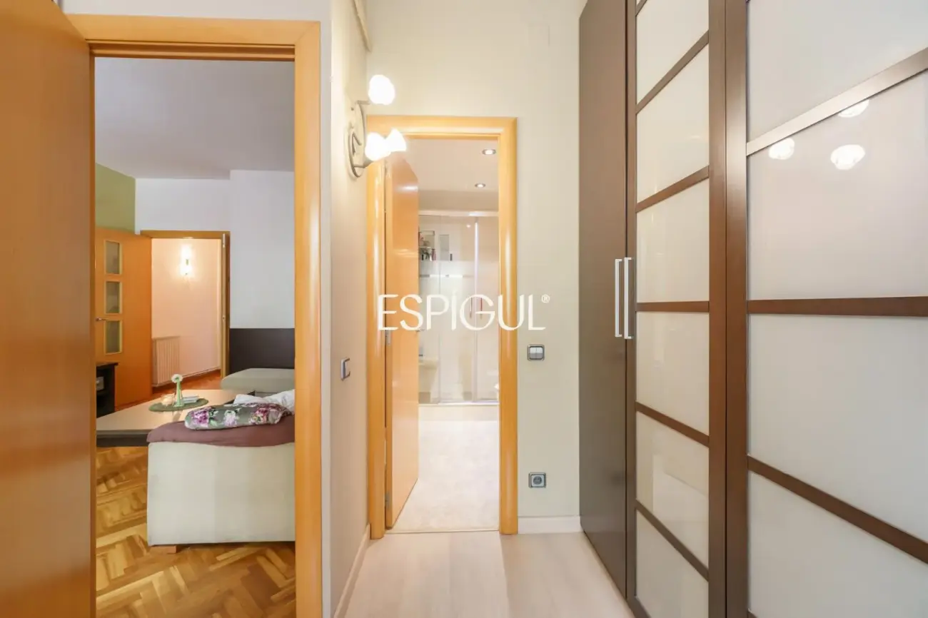 Appartement avec terrasse et parking à côté de la place d’Espagne