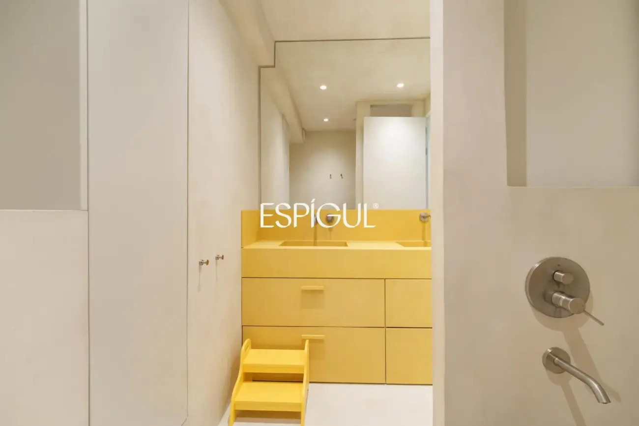 Appartement design neuf avec terrasse de 270 m² à Les Corts