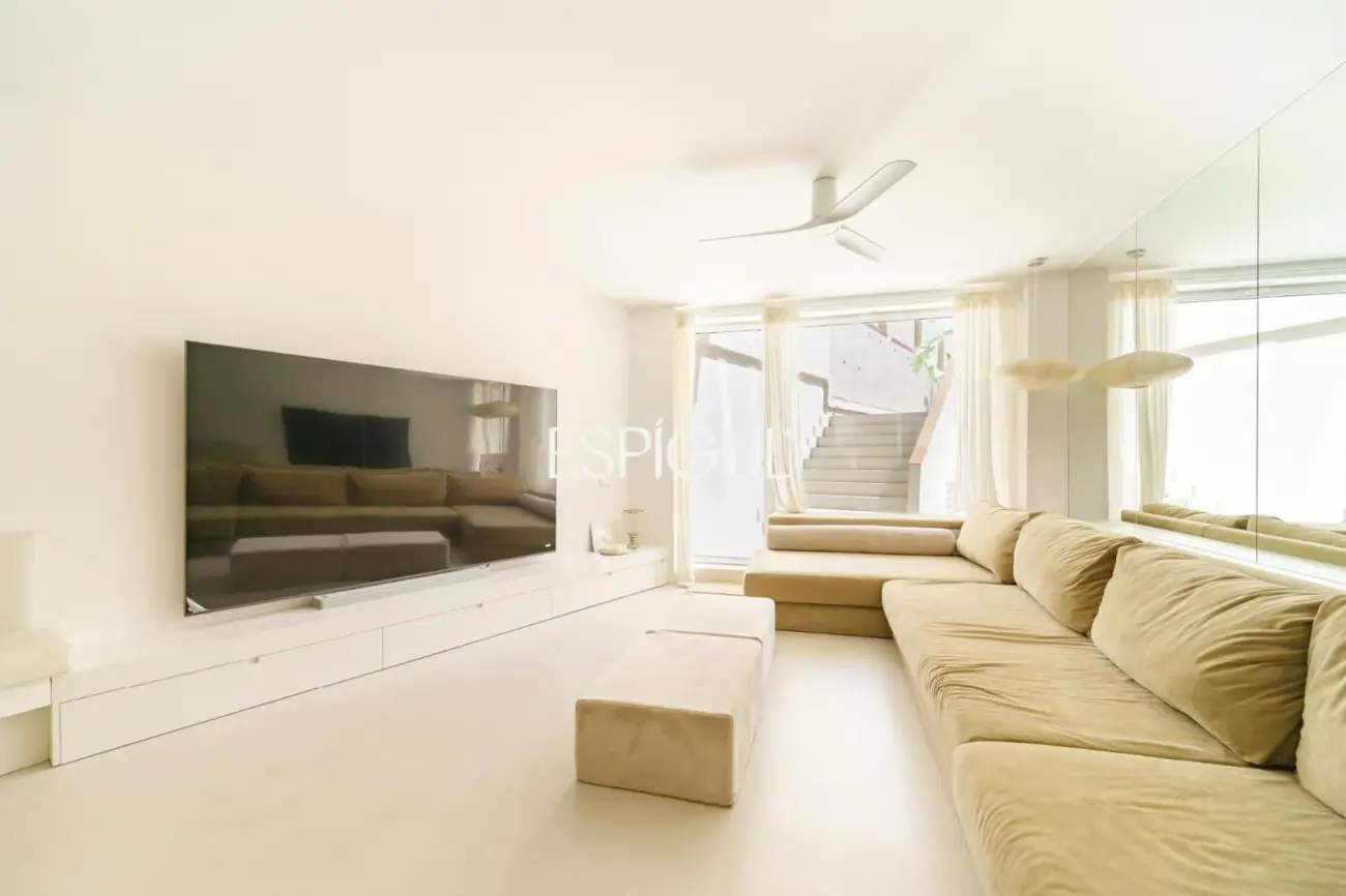 Appartement design neuf avec terrasse de 270 m² à Les Corts