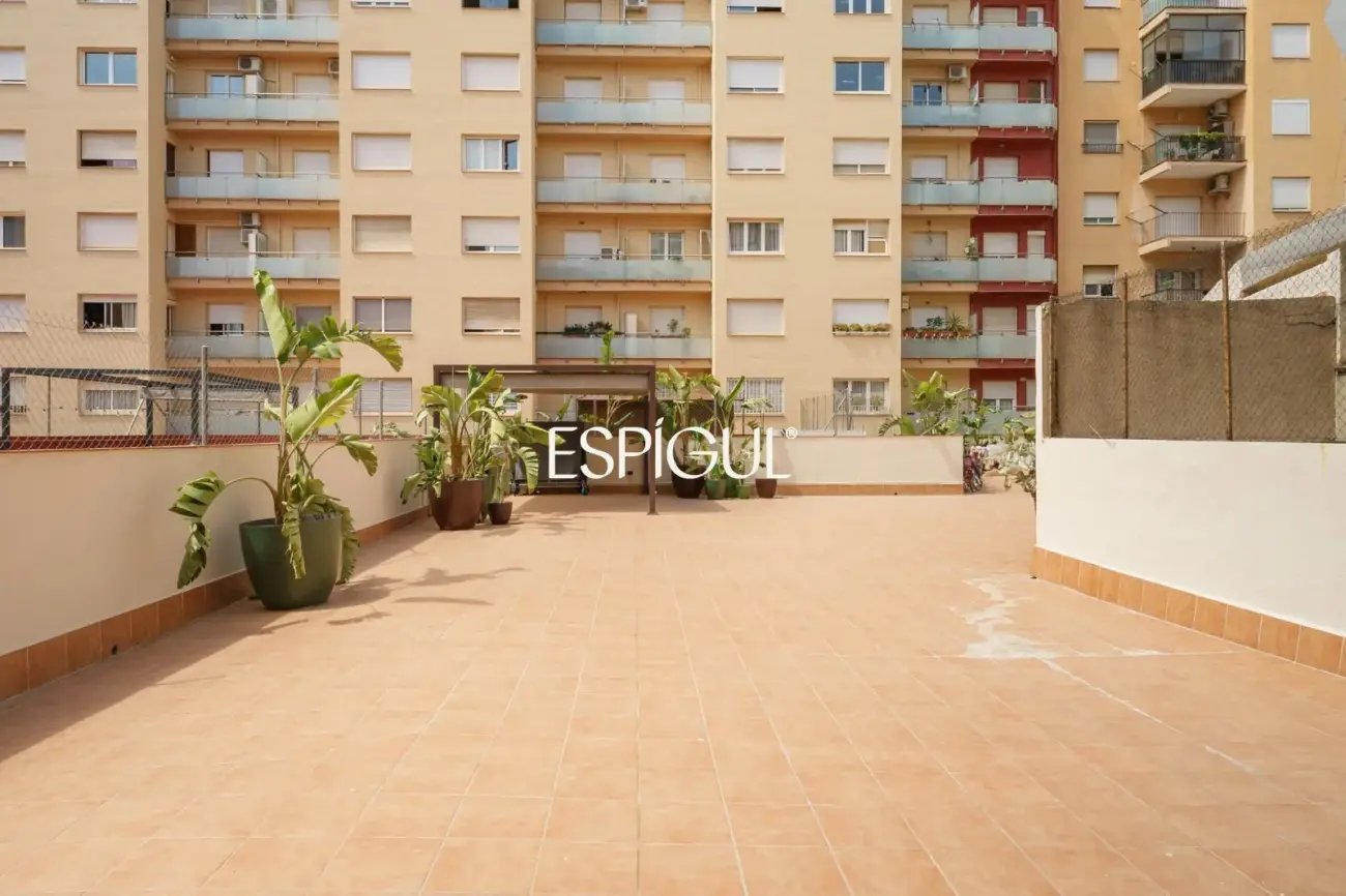 Appartement design neuf avec terrasse de 270 m² à Les Corts