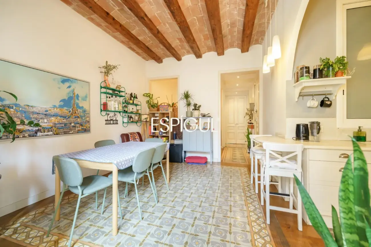 Piso en venta en Carrer de Còrsega, Gràcia