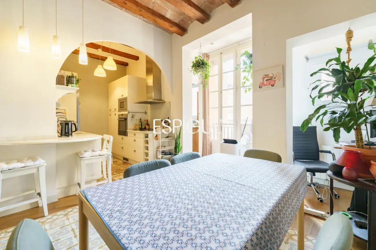 Piso en venta en Carrer de Còrsega, Gràcia