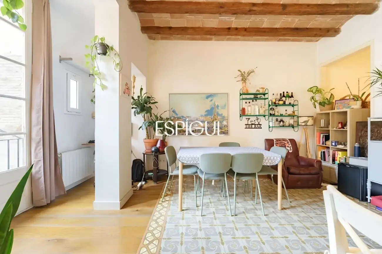 Piso en venta en Carrer de Còrsega, Gràcia