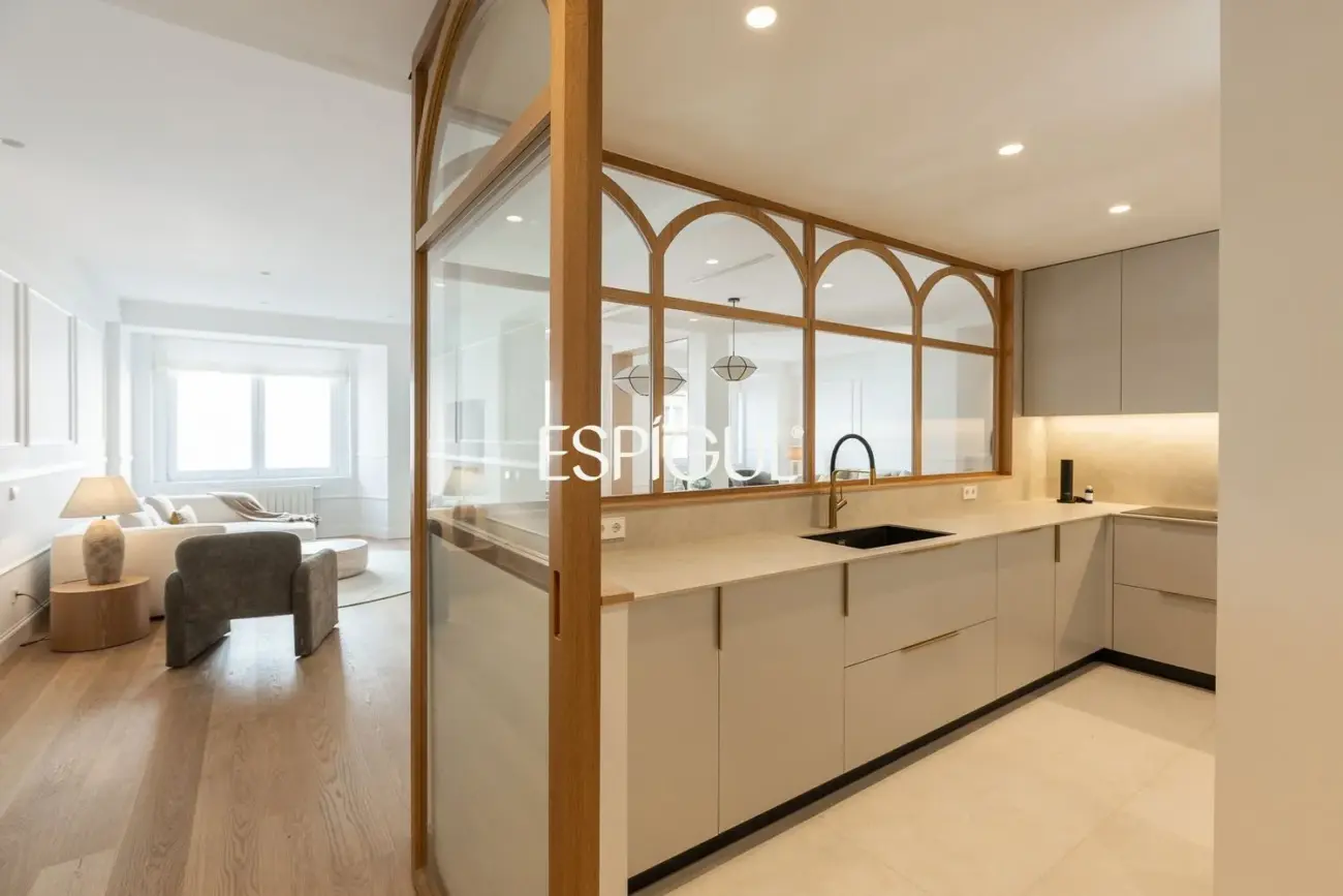 Piso en venta reformado en Hermosilla, Recoletos
