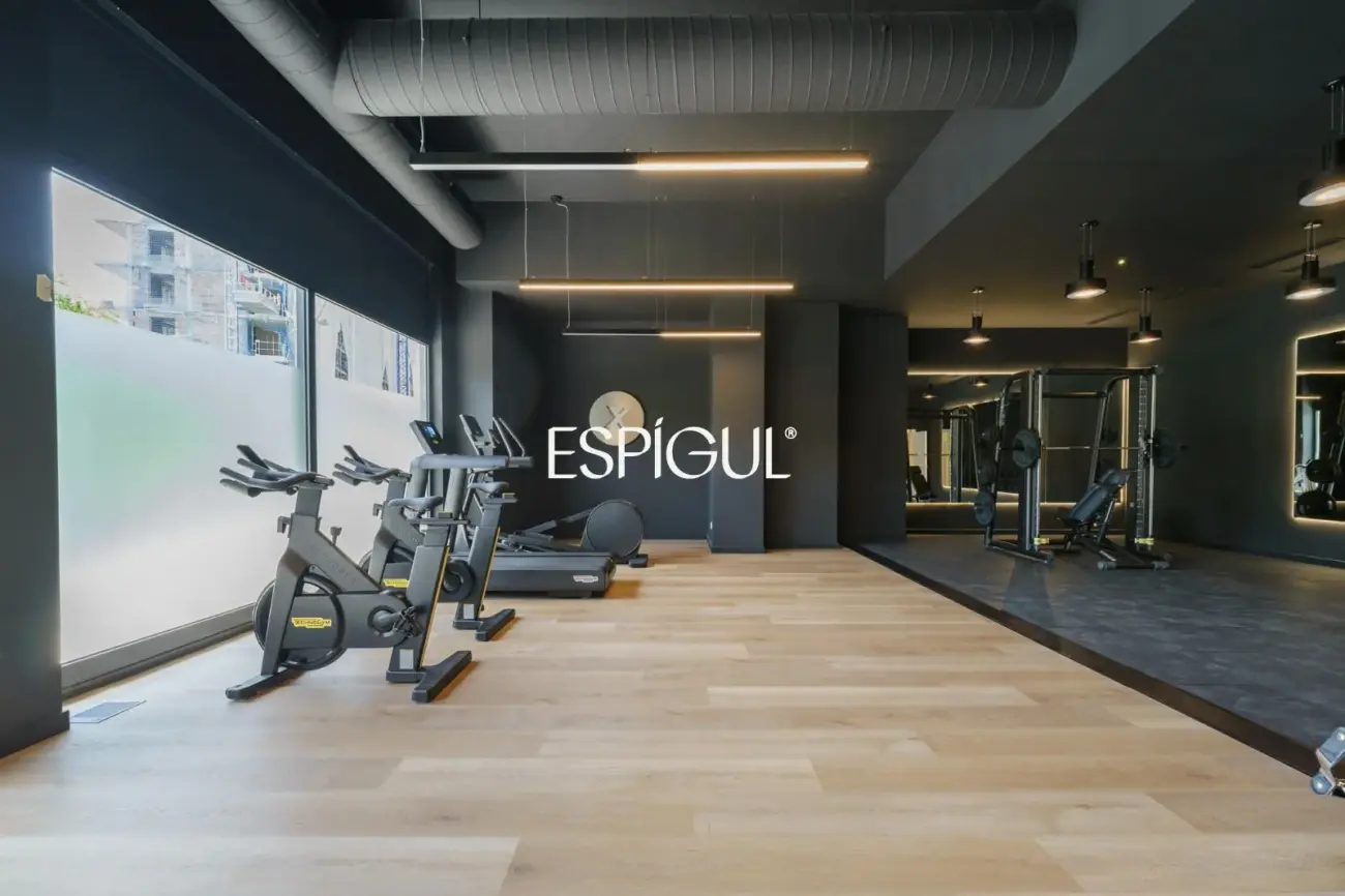 Pisos de Obra Nueva a Estrenar con Piscina y Gimnasio en La Marina del Port – Varias Alturas