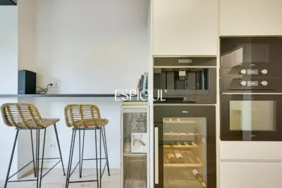 Planta baja con jardín en Girona