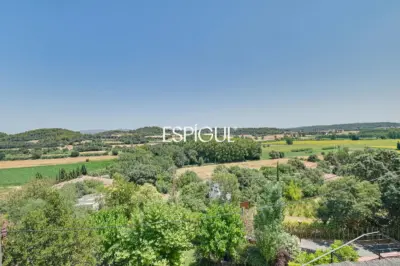 Una casa amb vistes privilegiades al cor de l’Empordà