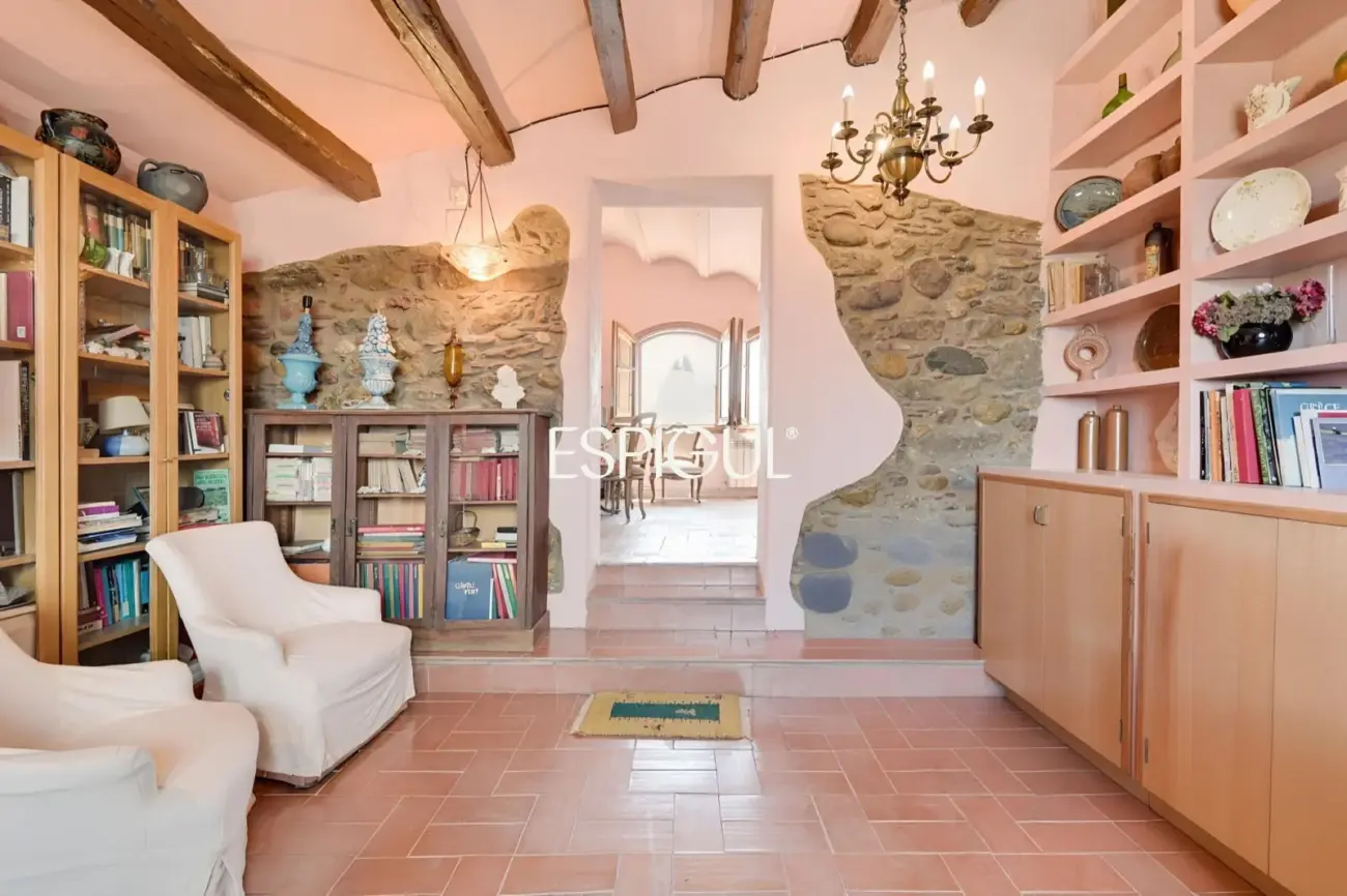 Una casa amb vistes privilegiades al cor de l’Empordà