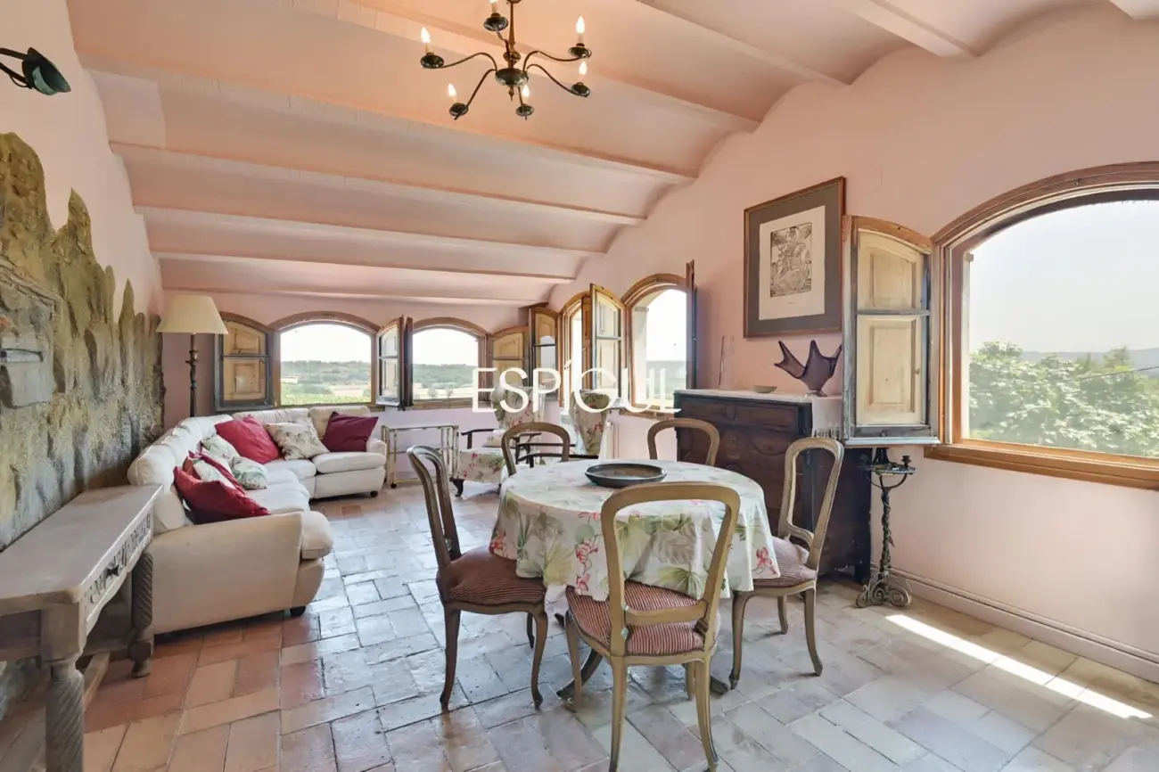 Una casa amb vistes privilegiades al cor de l’Empordà