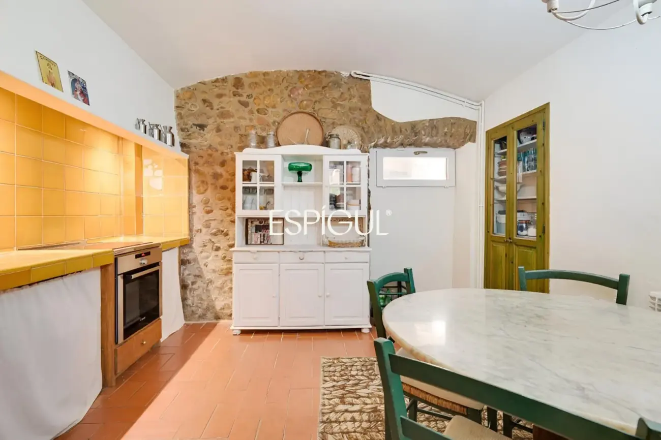 Una casa amb vistes privilegiades al cor de l’Empordà