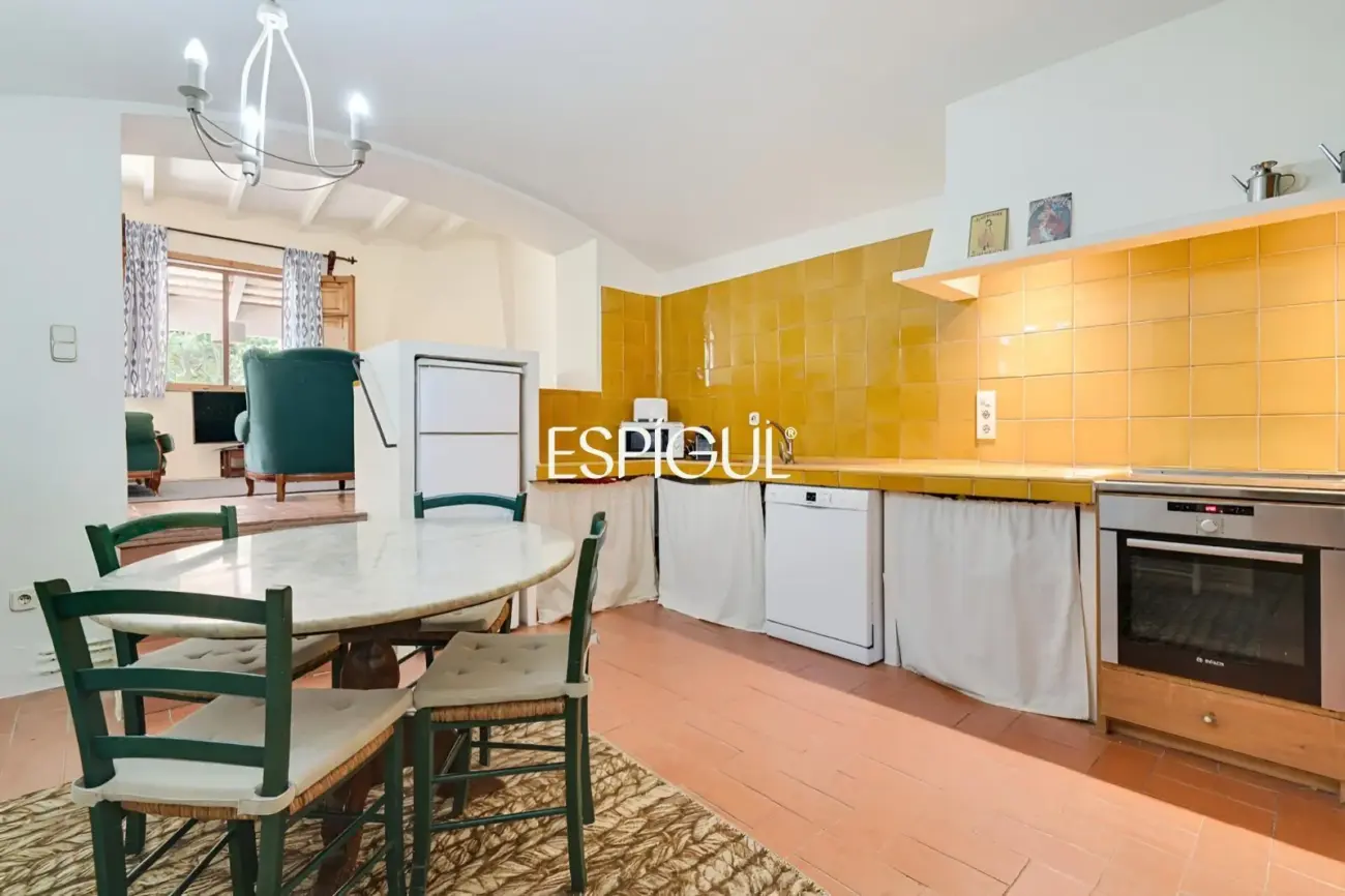 Una casa amb vistes privilegiades al cor de l’Empordà