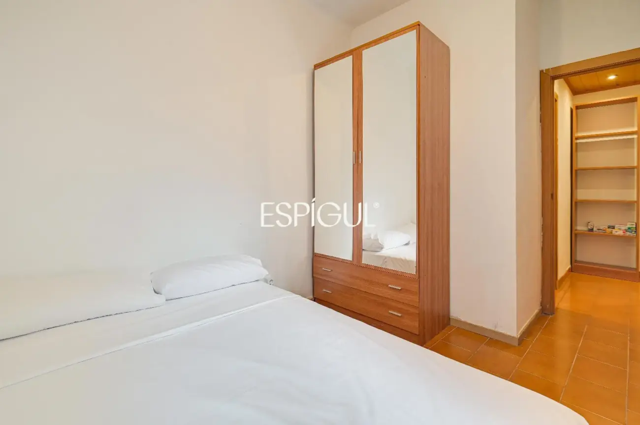 Amplia y luminosa vivienda con balcón en una de las ubicaciones más demandadas de Les Corts