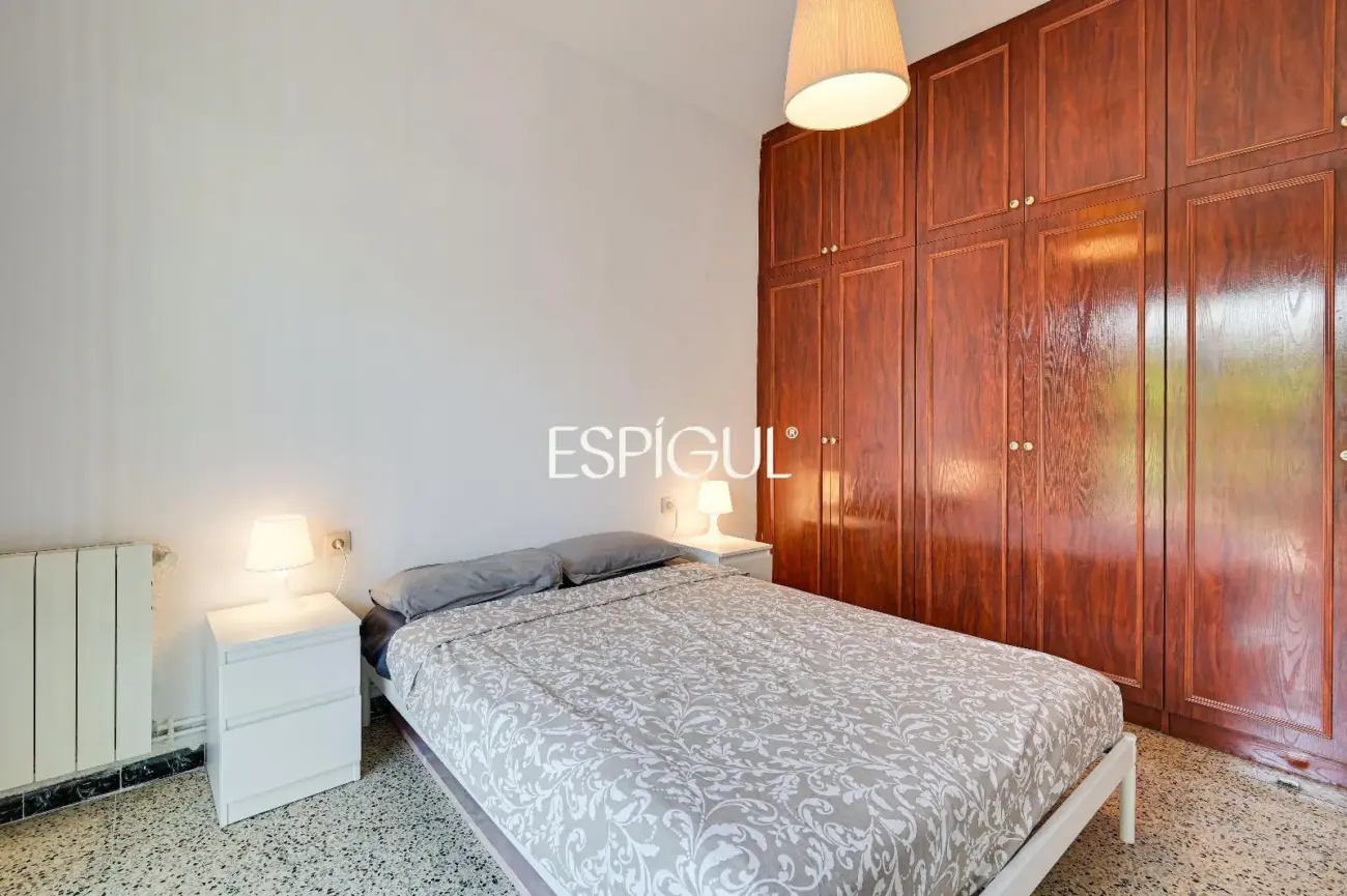 Amplia y luminosa vivienda con balcón en una de las ubicaciones más demandadas de Les Corts