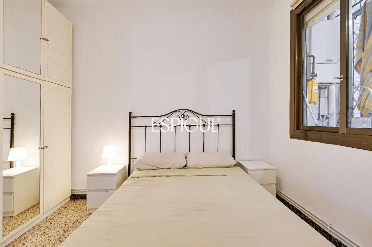 Amplia y luminosa vivienda con balcón en una de las ubicaciones más demandadas de Les Corts