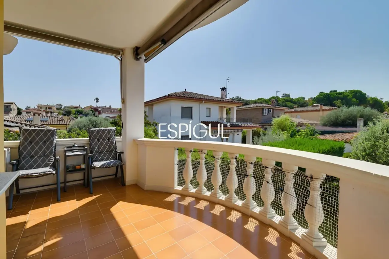 Apartamento con piscina comunitaria en Calonge
