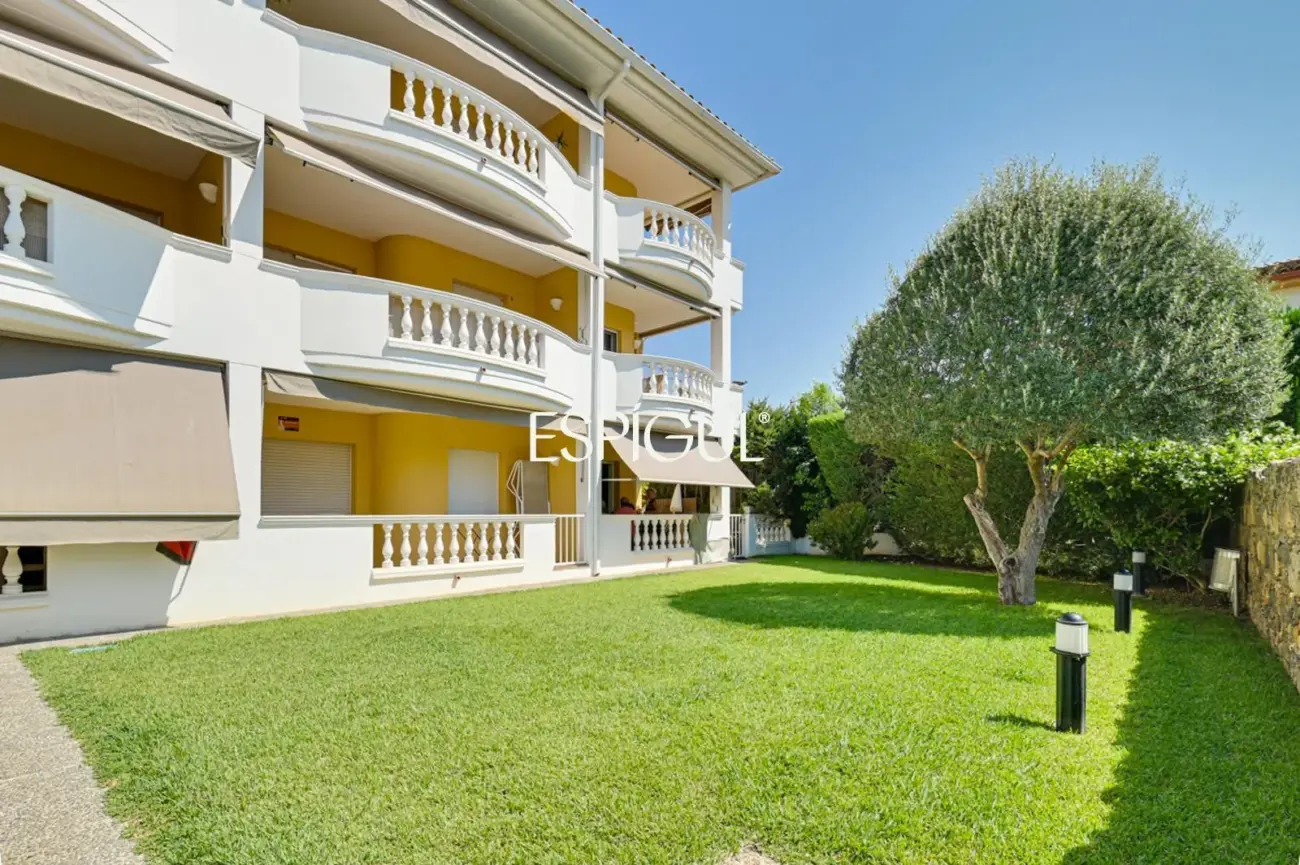 Apartamento con piscina comunitaria en Calonge