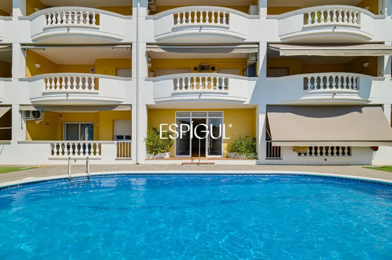 Apartamento con piscina comunitaria en Calonge