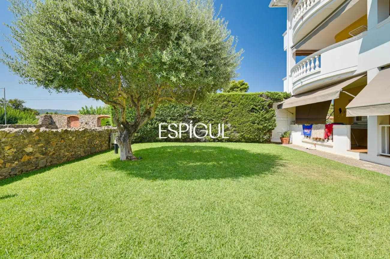Apartamento con piscina comunitaria en Calonge