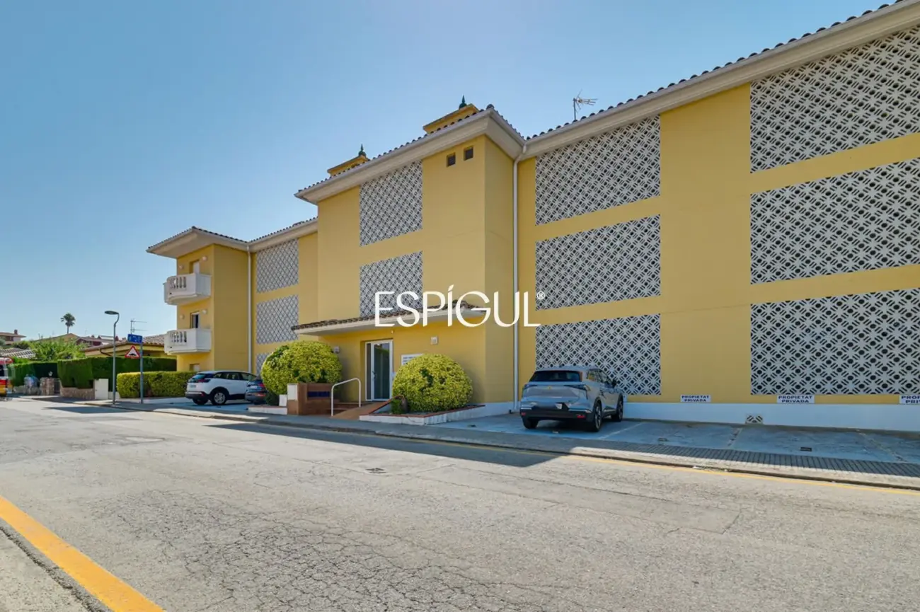 Apartamento con piscina comunitaria en Calonge