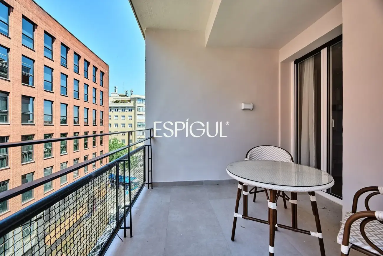 Ático en venta con terraza en Lista