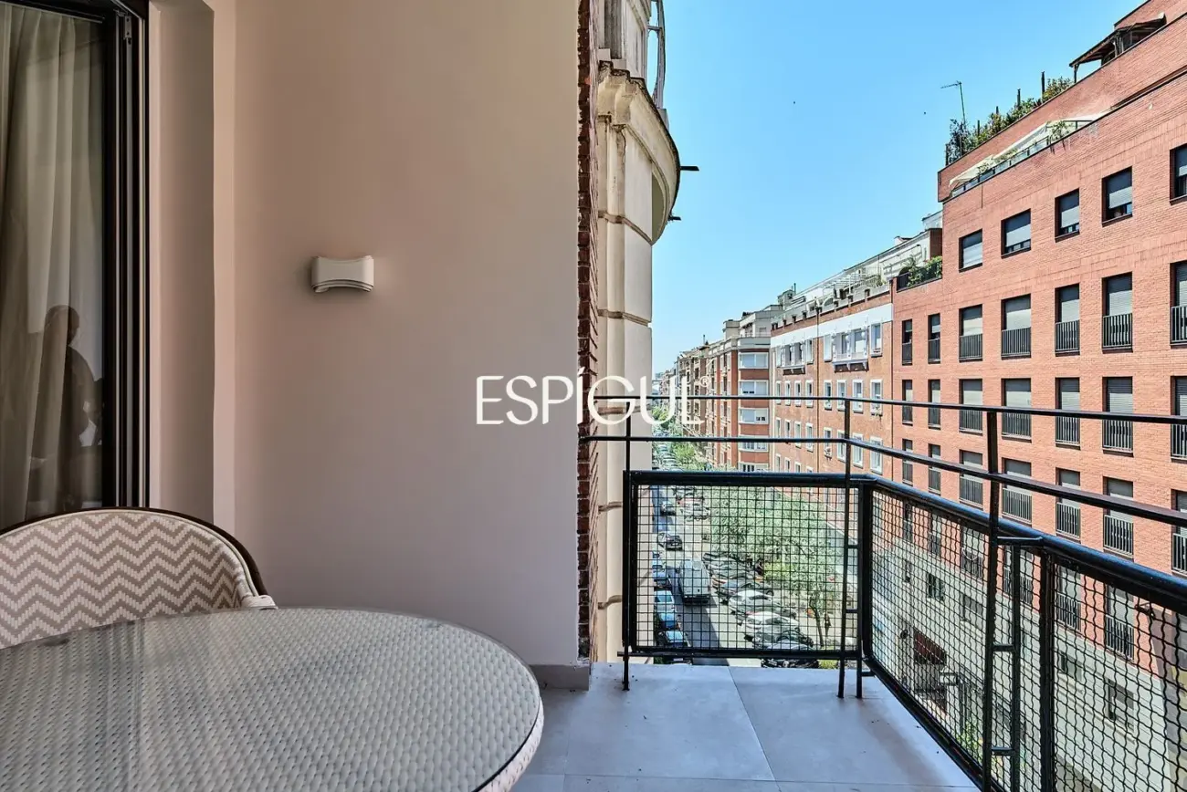 Ático en venta con terraza en Lista