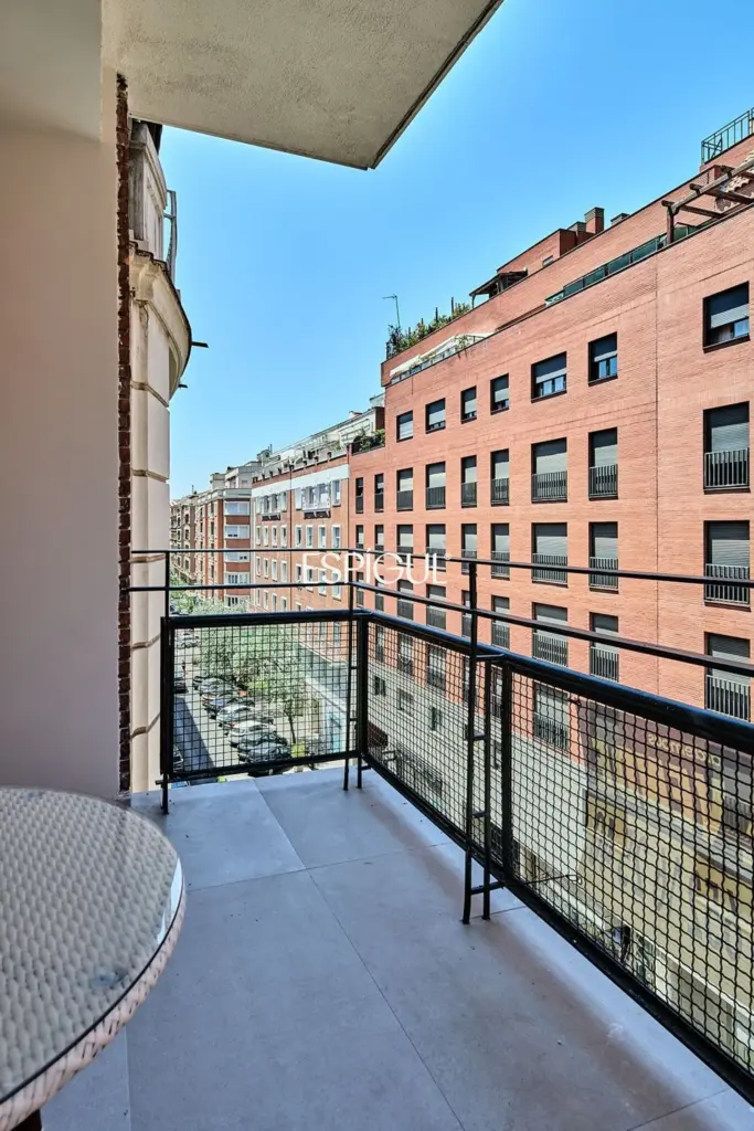 Ático en venta con terraza en Lista