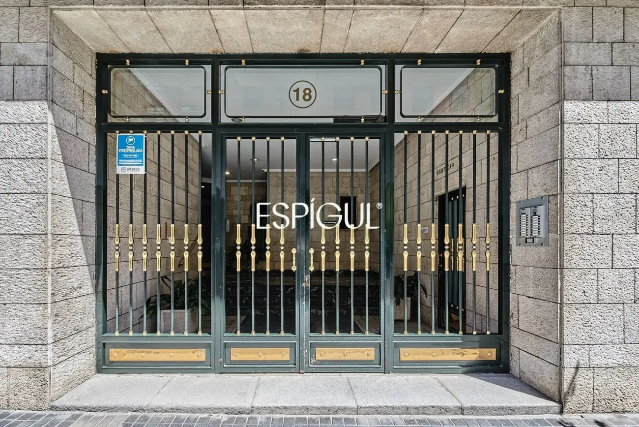 Ático en venta con terraza en Lista