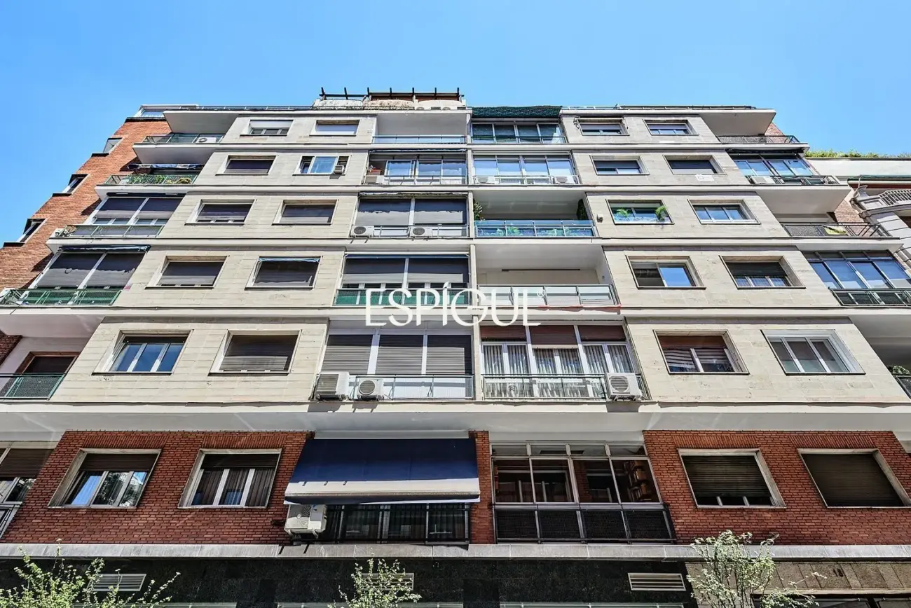 Ático en venta con terraza en Lista