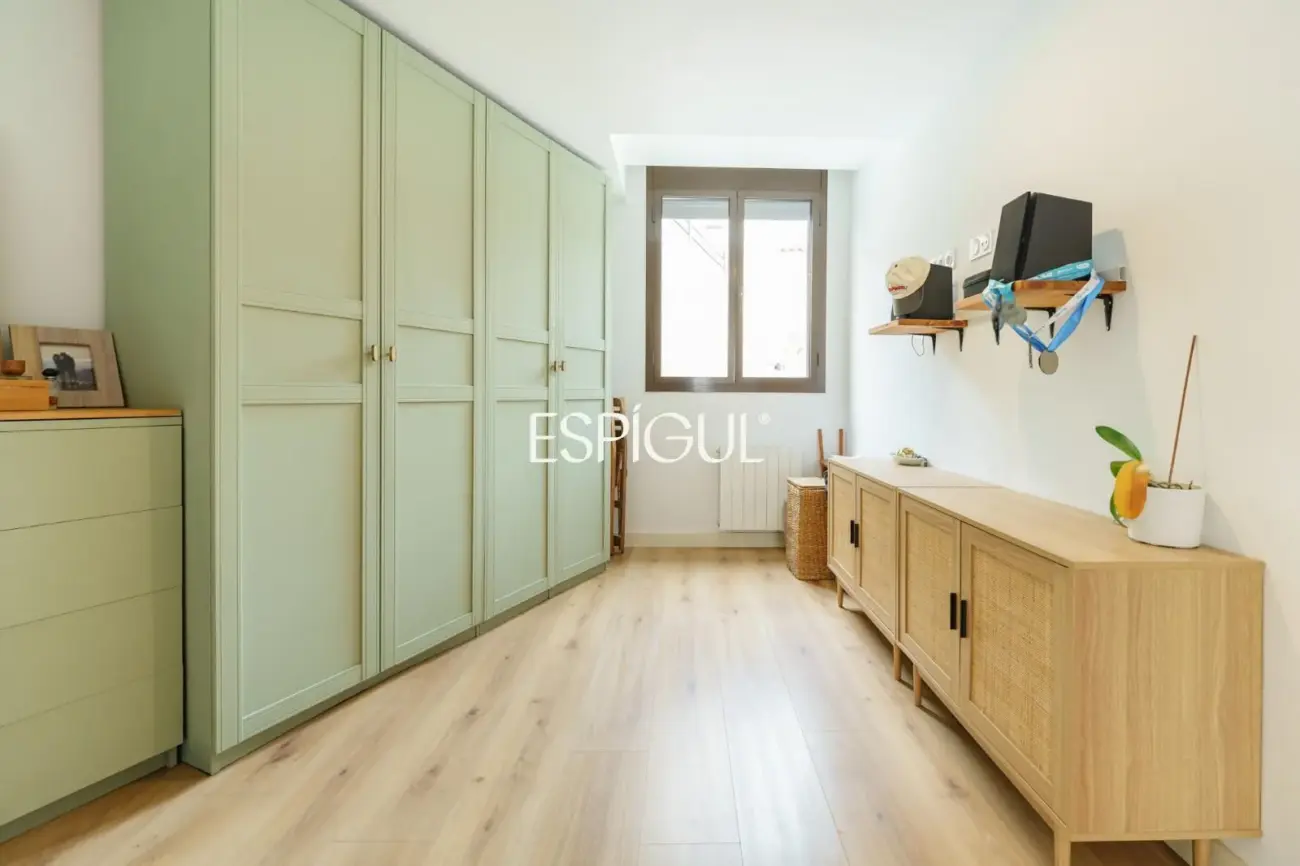 Maison mitoyenne de construction semi-neuve de 170 m² et terrasse de 27 m² à Vilassar de Dalt