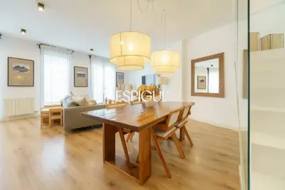 Maison mitoyenne de construction semi-neuve de 170 m² et terrasse de 27 m² à Vilassar de Dalt