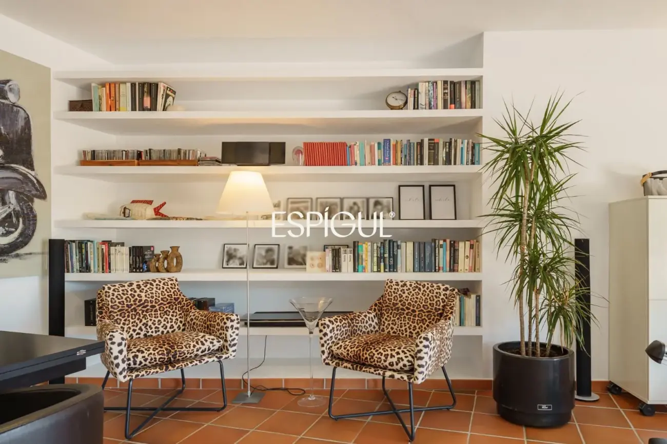 Casa de estilo mediterráneo con vistas al mar y piscina climatizada en Sant Andreu de Llavaneres