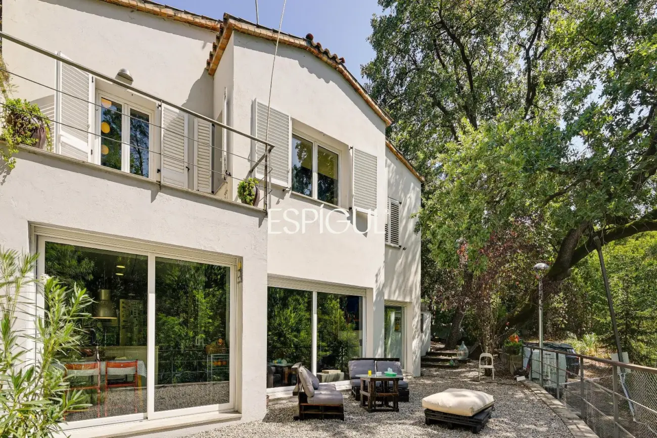 Maison à vendre dans le centre de Bellaterra