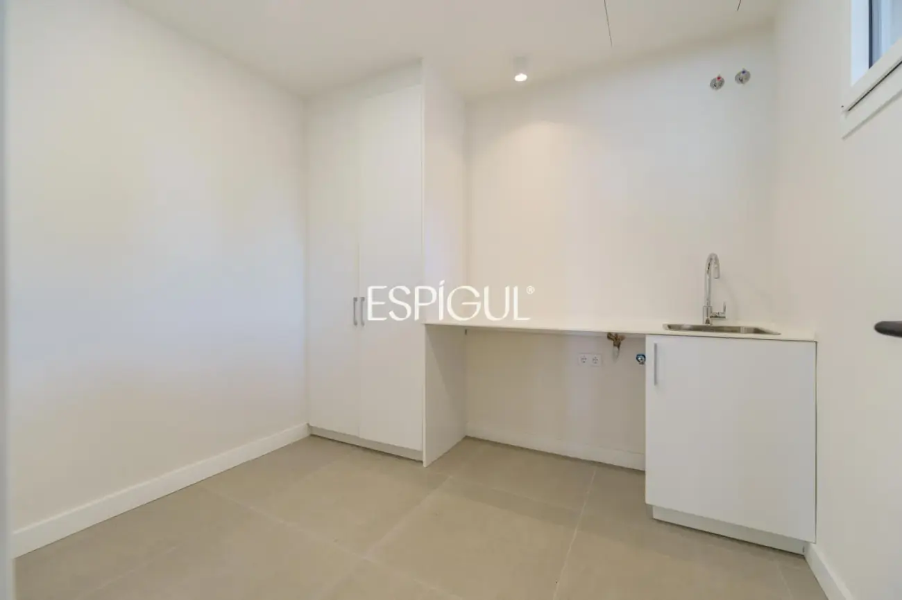 Casa reformada con piscina, 5 dormitorios y gran parcela plana en Sant Andreu de Llavaneres