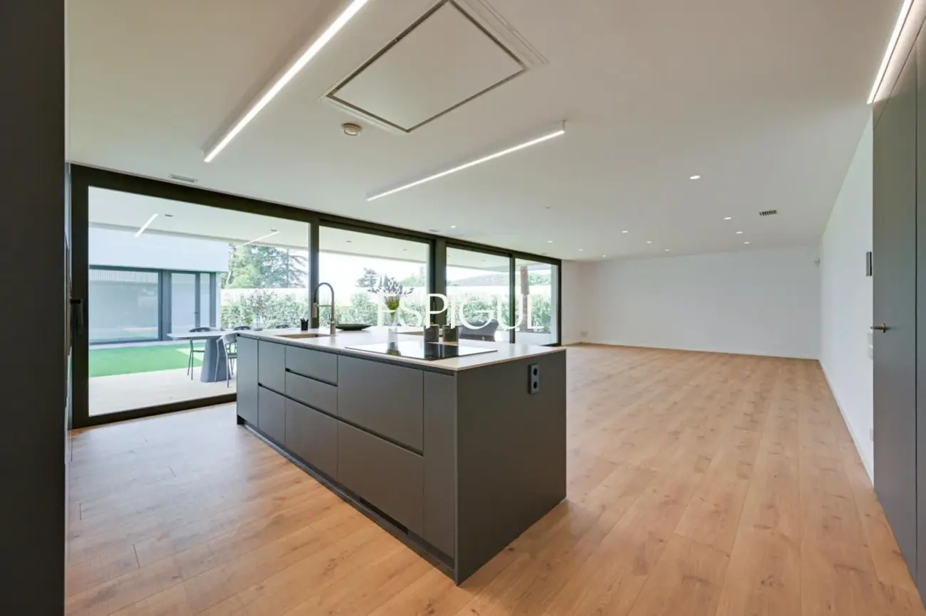 Chalet de obra nueva en venta en Matadepera