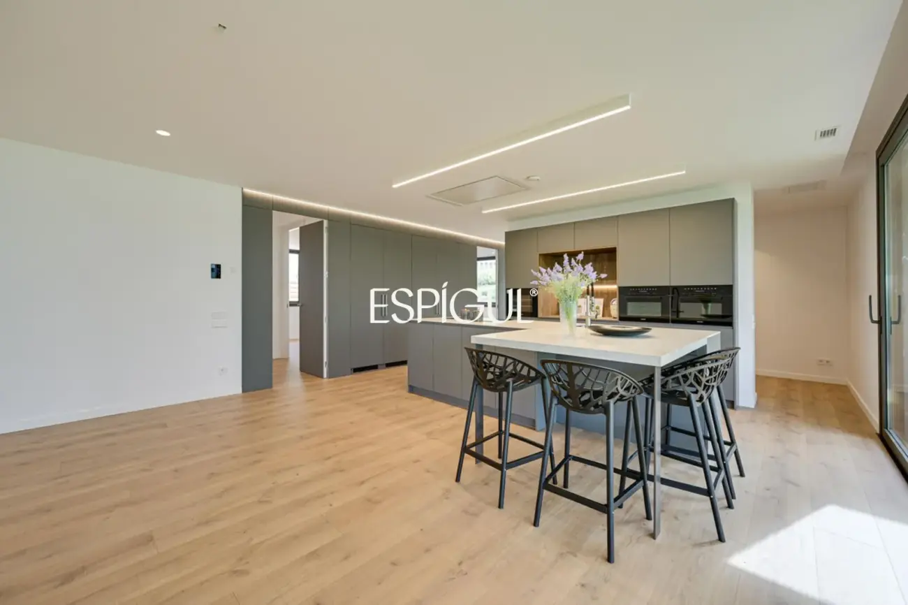 Chalet de obra nueva en venta en Matadepera