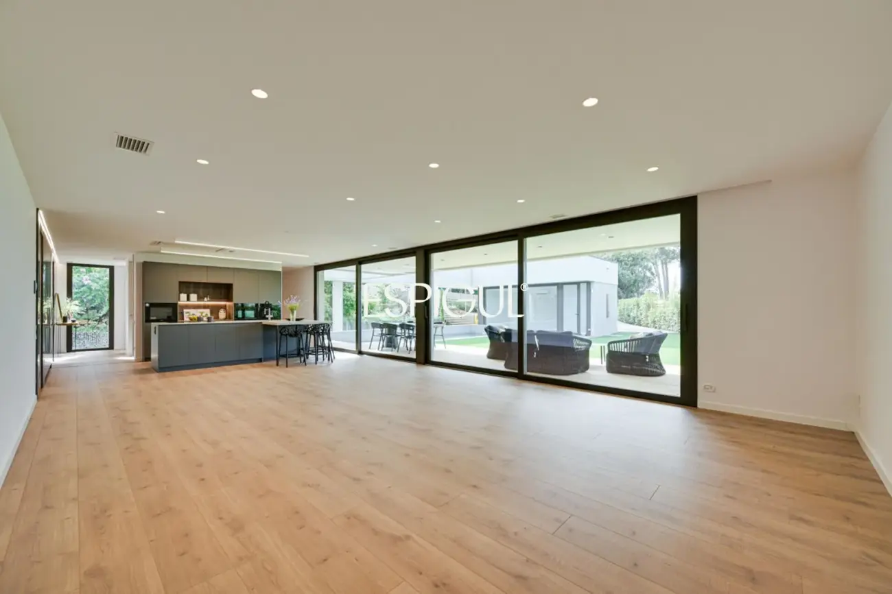 Chalet de obra nueva en venta en Matadepera