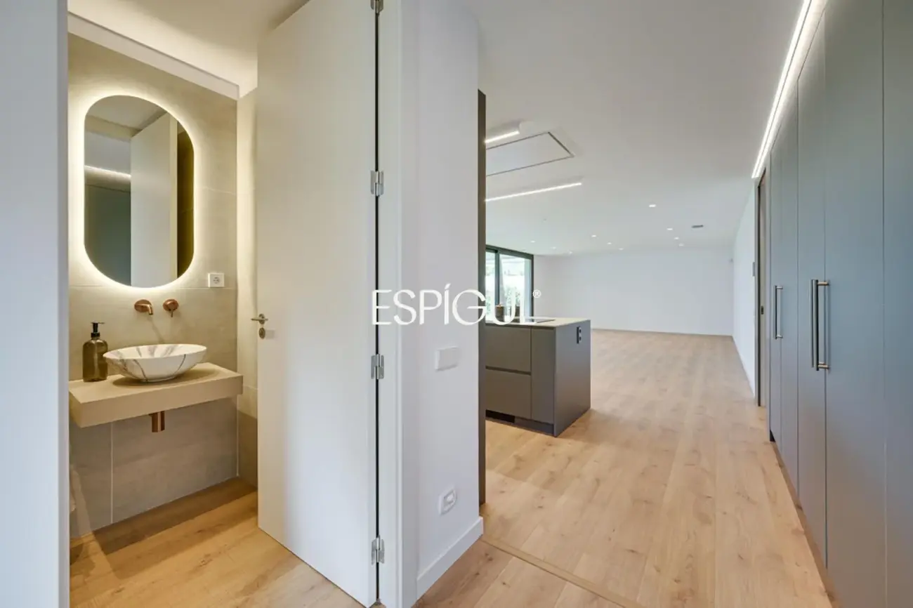 Chalet de obra nueva en venta en Matadepera