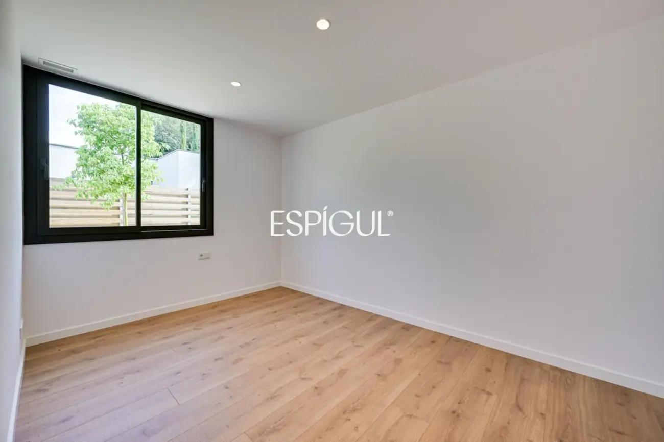 Chalet de obra nueva en venta en Matadepera