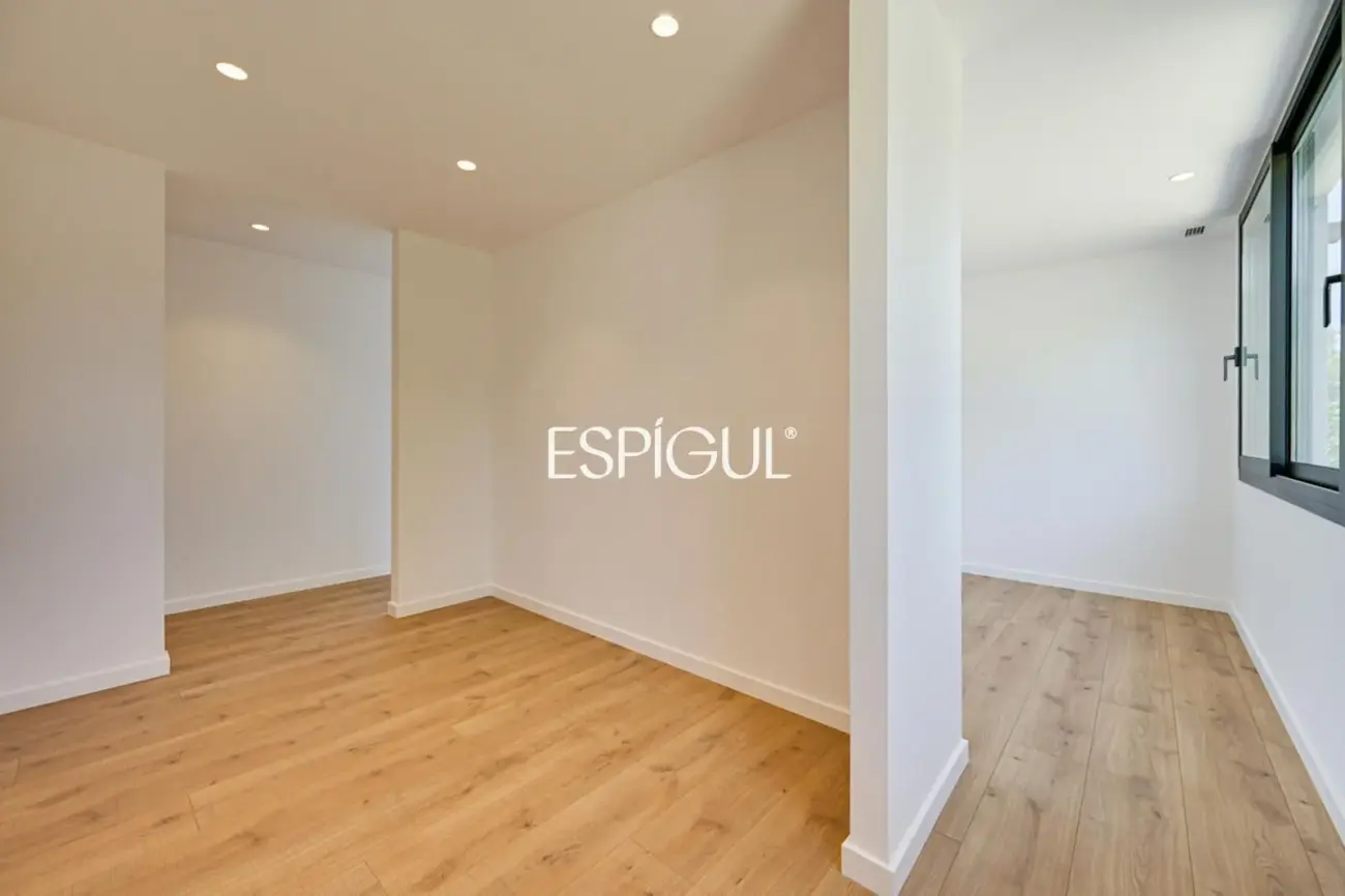 Chalet de obra nueva en venta en Matadepera