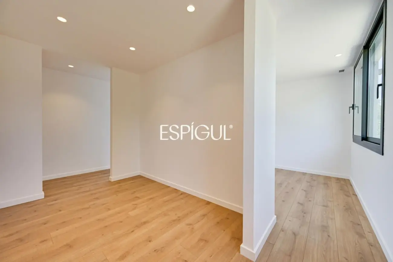Chalet de obra nueva en venta en Matadepera