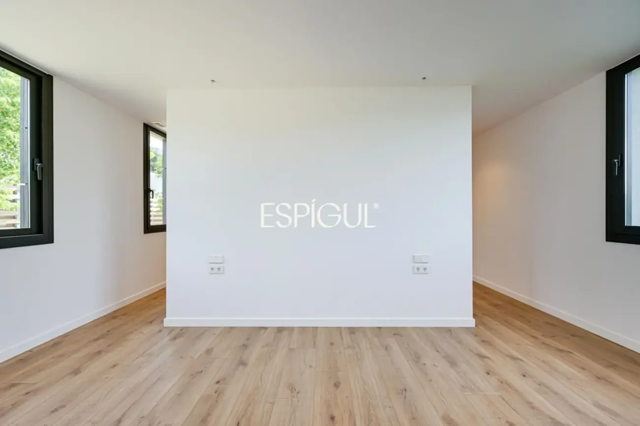 Chalet de obra nueva en venta en Matadepera