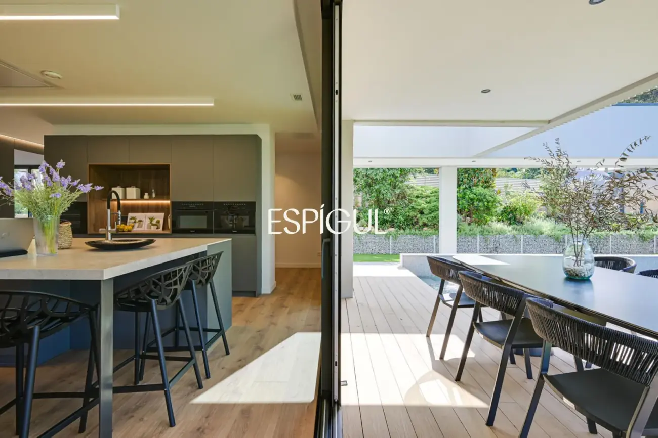 Chalet de obra nueva en venta en Matadepera