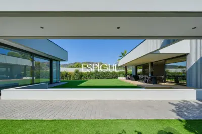 Chalet de obra nueva en venta en Matadepera