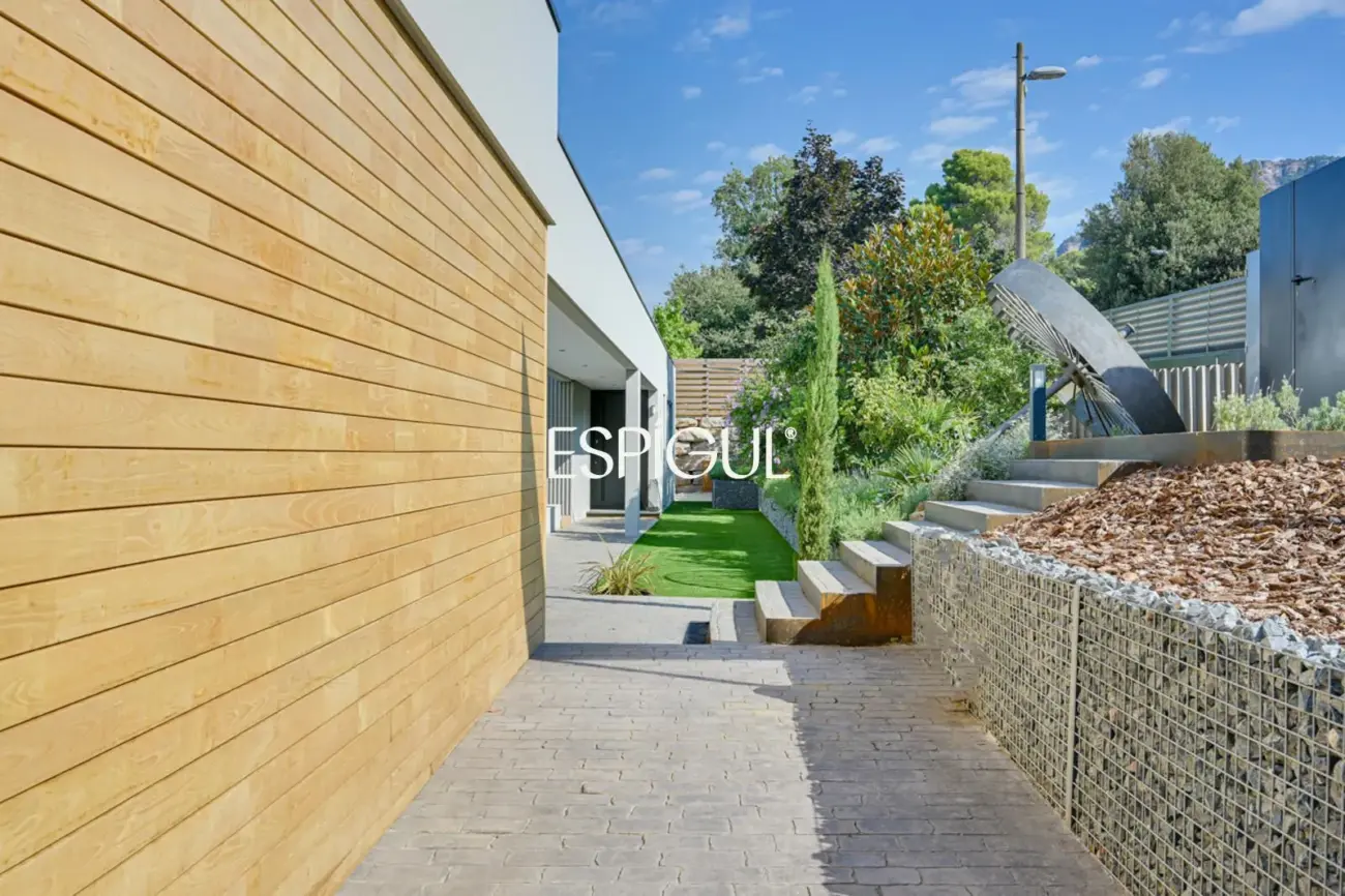 Chalet de obra nueva en venta en Matadepera