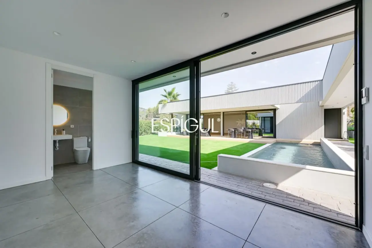 Chalet de obra nueva en venta en Matadepera